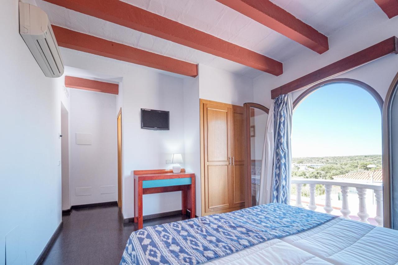 Hotel Castell de Lô à Cala En Porter  Extérieur photo
