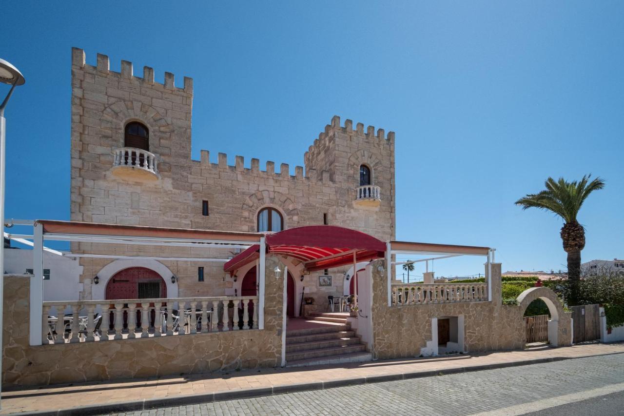 Hotel Castell de Lô à Cala En Porter  Extérieur photo