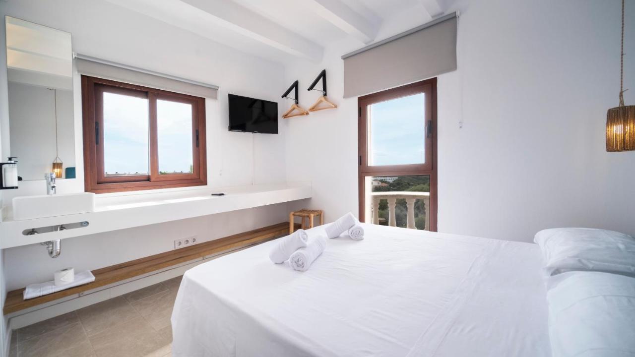 Hotel Castell de Lô à Cala En Porter  Extérieur photo