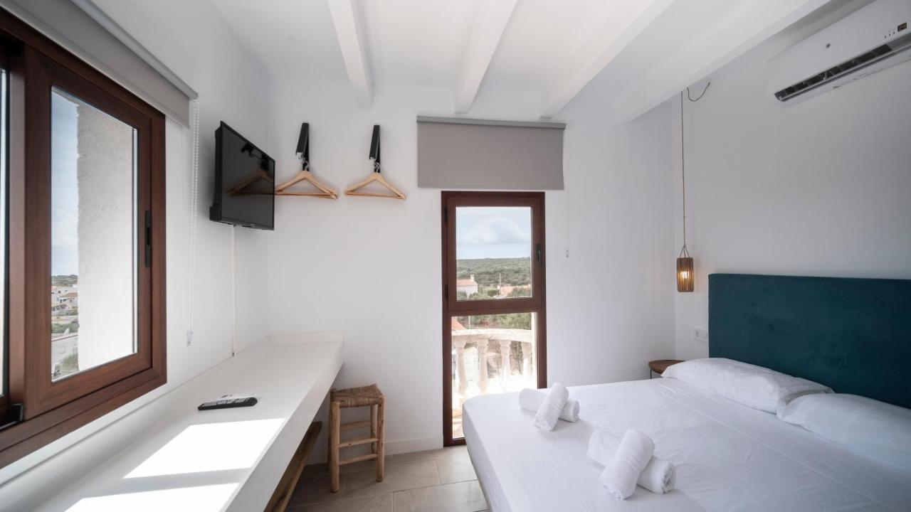 Hotel Castell de Lô à Cala En Porter  Extérieur photo