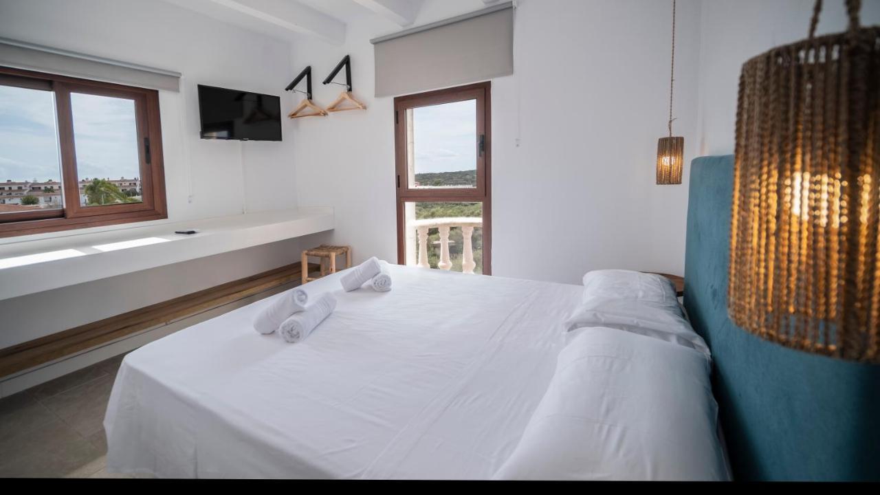 Hotel Castell de Lô à Cala En Porter  Extérieur photo