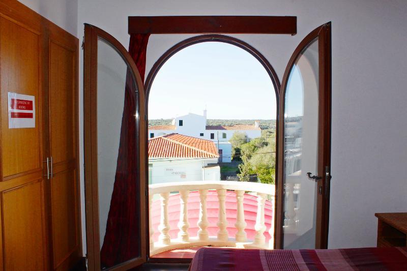 Hotel Castell de Lô à Cala En Porter  Extérieur photo