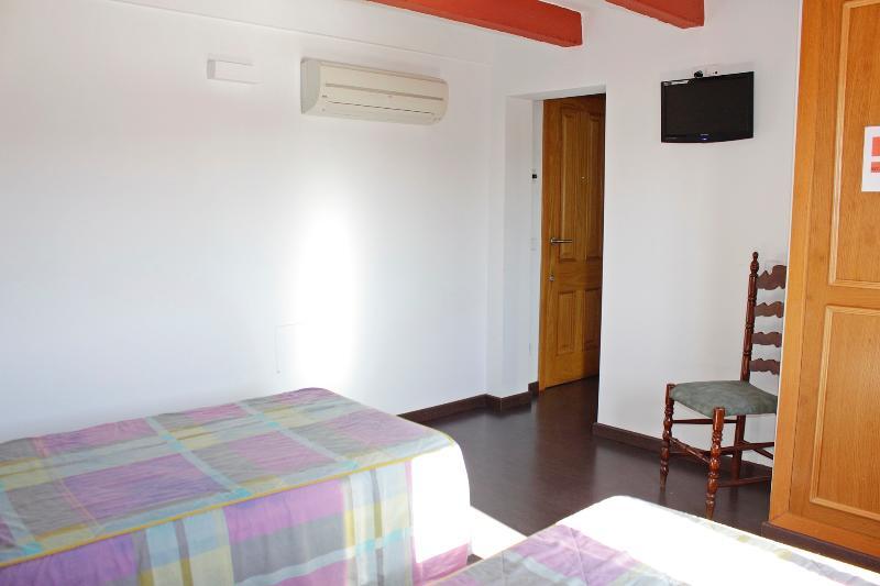 Hotel Castell de Lô à Cala En Porter  Extérieur photo